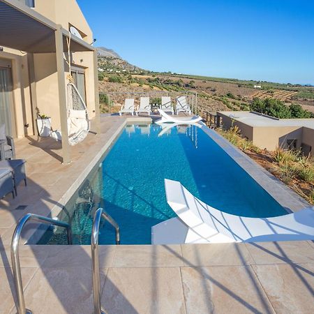 Olive And Aloe Villas Nomikianá Екстериор снимка