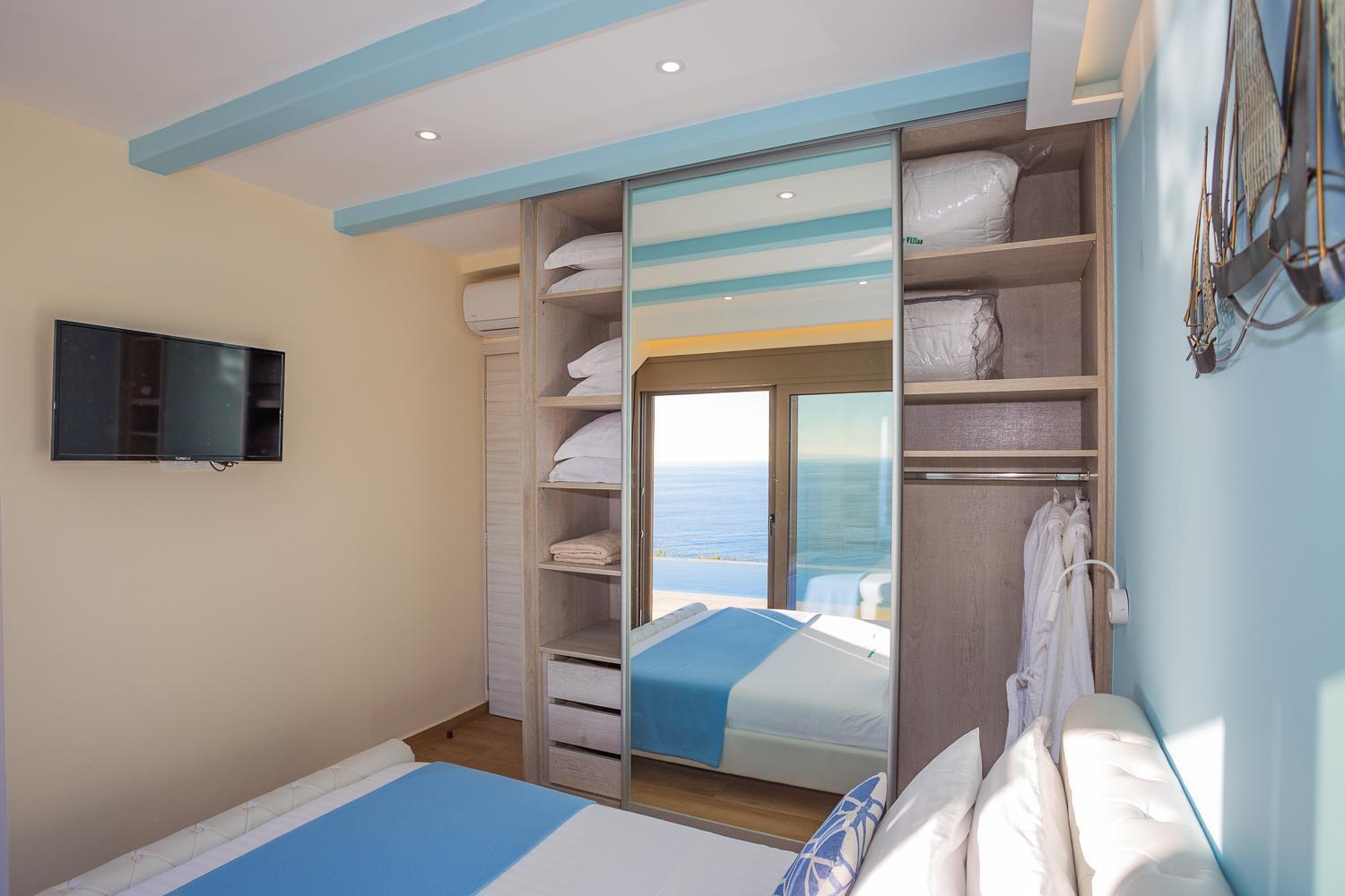 Olive And Aloe Villas Nomikianá Екстериор снимка